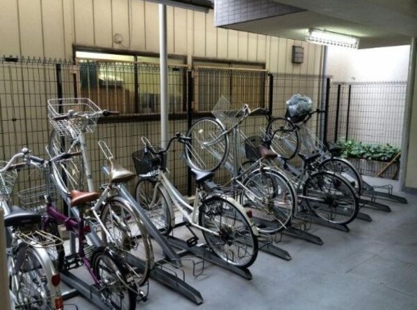 建物設備(駐輪場)