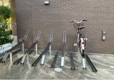 物件外観写真4　(駐輪場)