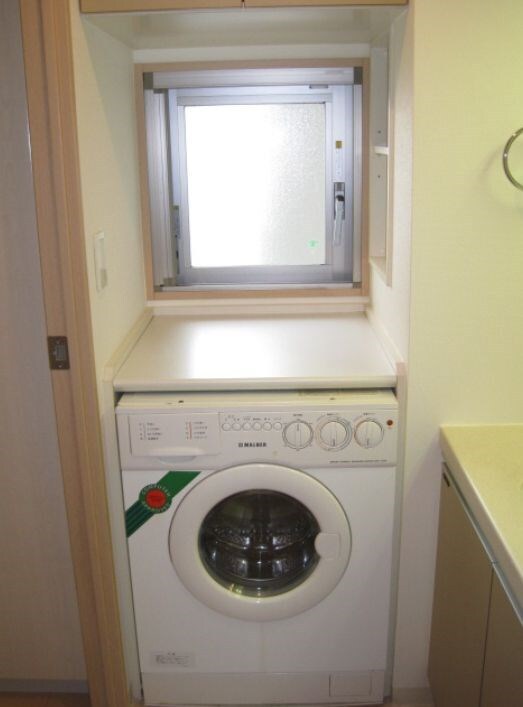 物件内観写真15　(洗濯乾燥機あり)