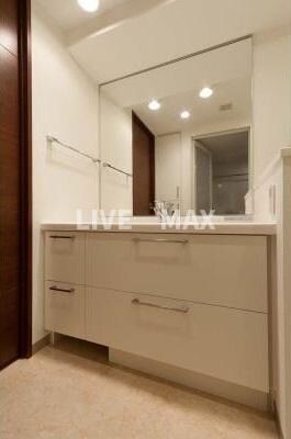 物件内観写真17　(※同タイプ参考写真仕様。フロアなどの色が異なる可能性がござい)