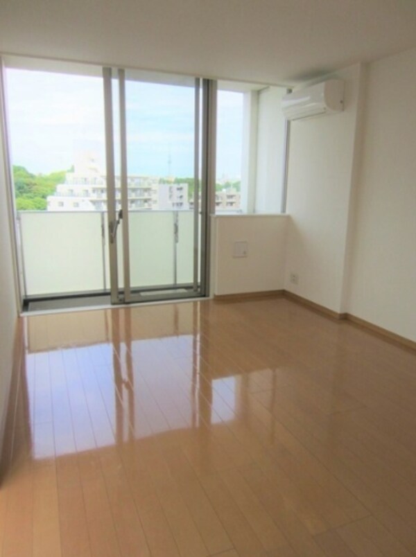 居室(別号室参考写真)