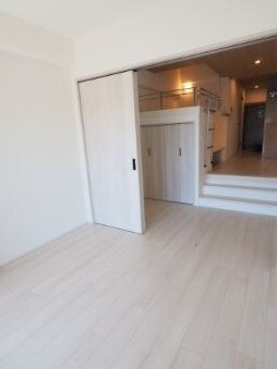 物件内観写真8　(別号室参照写真)