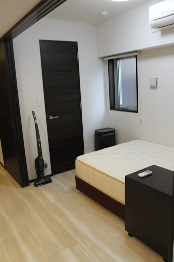 寝室(■□仲介手数料は半月分【0.54ヶ月】です！家具家電付き対応)