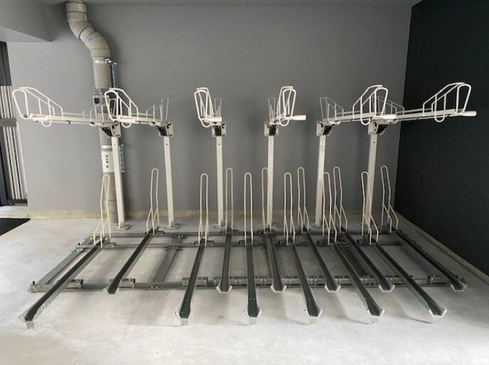 物件外観写真4　(駐輪場)