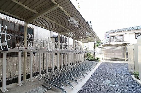 物件内観写真13　(駐輪場)