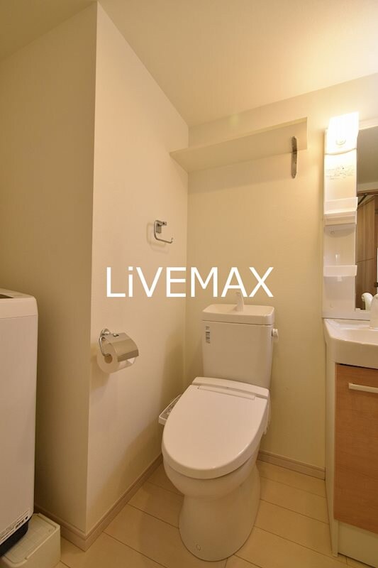 物件内観写真9　(別号室参照写真)