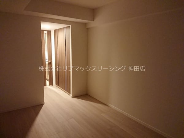 居室(ペット飼育可！独立洗面台完備！居室広々7.7帖！2口ガスシス)