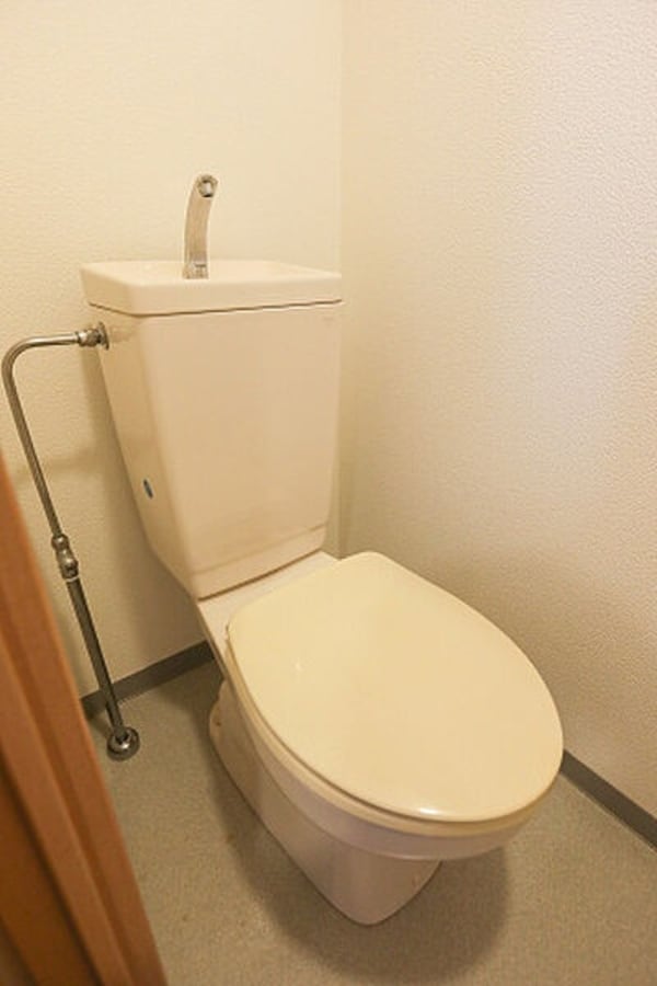 トイレ(別号室参考写真)