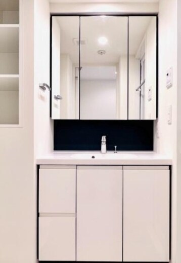 物件内観写真10　(別号室参考写真)