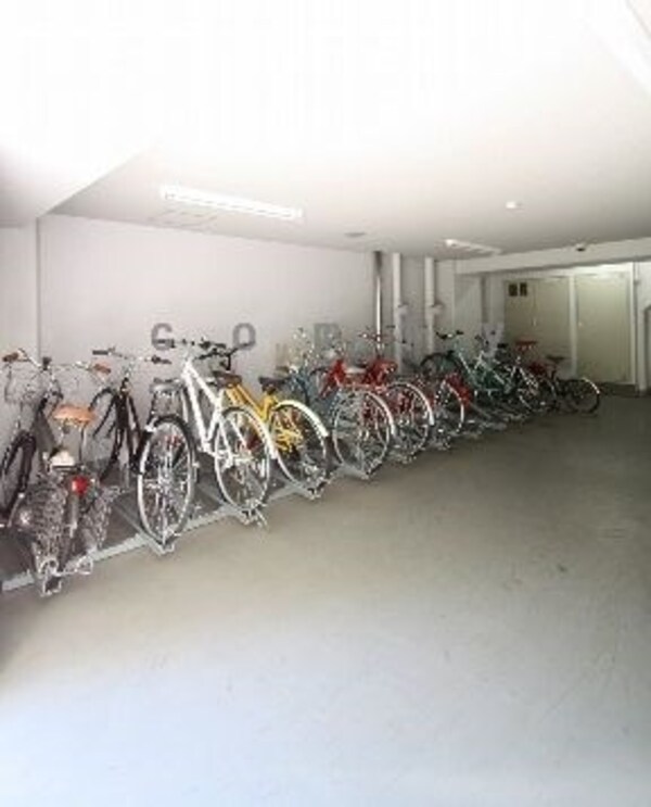 建物設備(駐輪場)