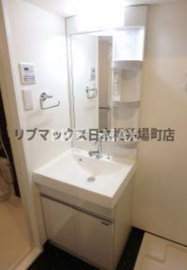 独立洗面台
