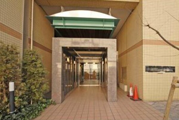 エントランス(　★《見学予約受け付け中》設備充実のハイグレード賃貸マンショ)