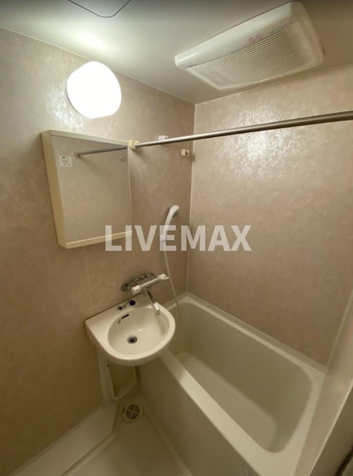 物件内観写真9　(別号室参考写真)