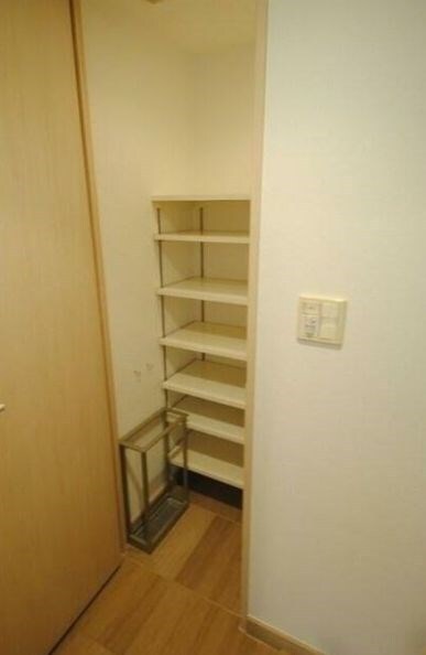 物件内観写真10　(別号室参考写真)