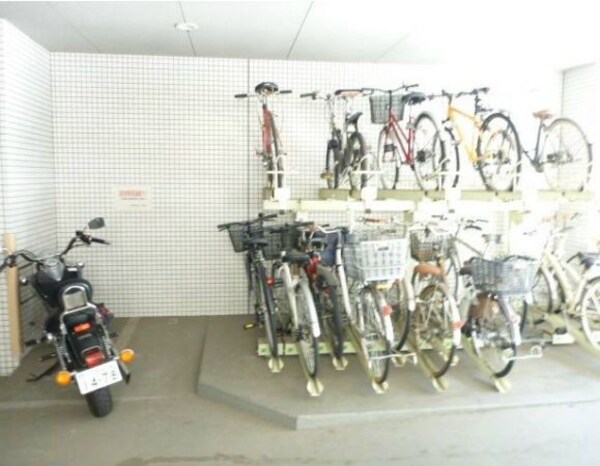 建物設備(駐輪場)