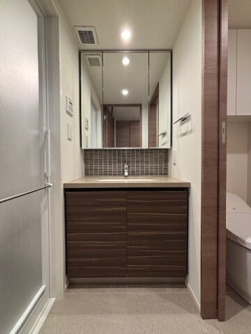 物件内観写真11　(別号室参考写真)