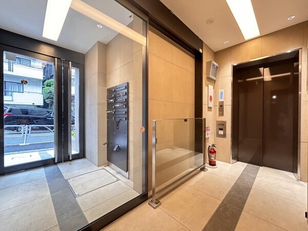 ロビー・ラウンジ