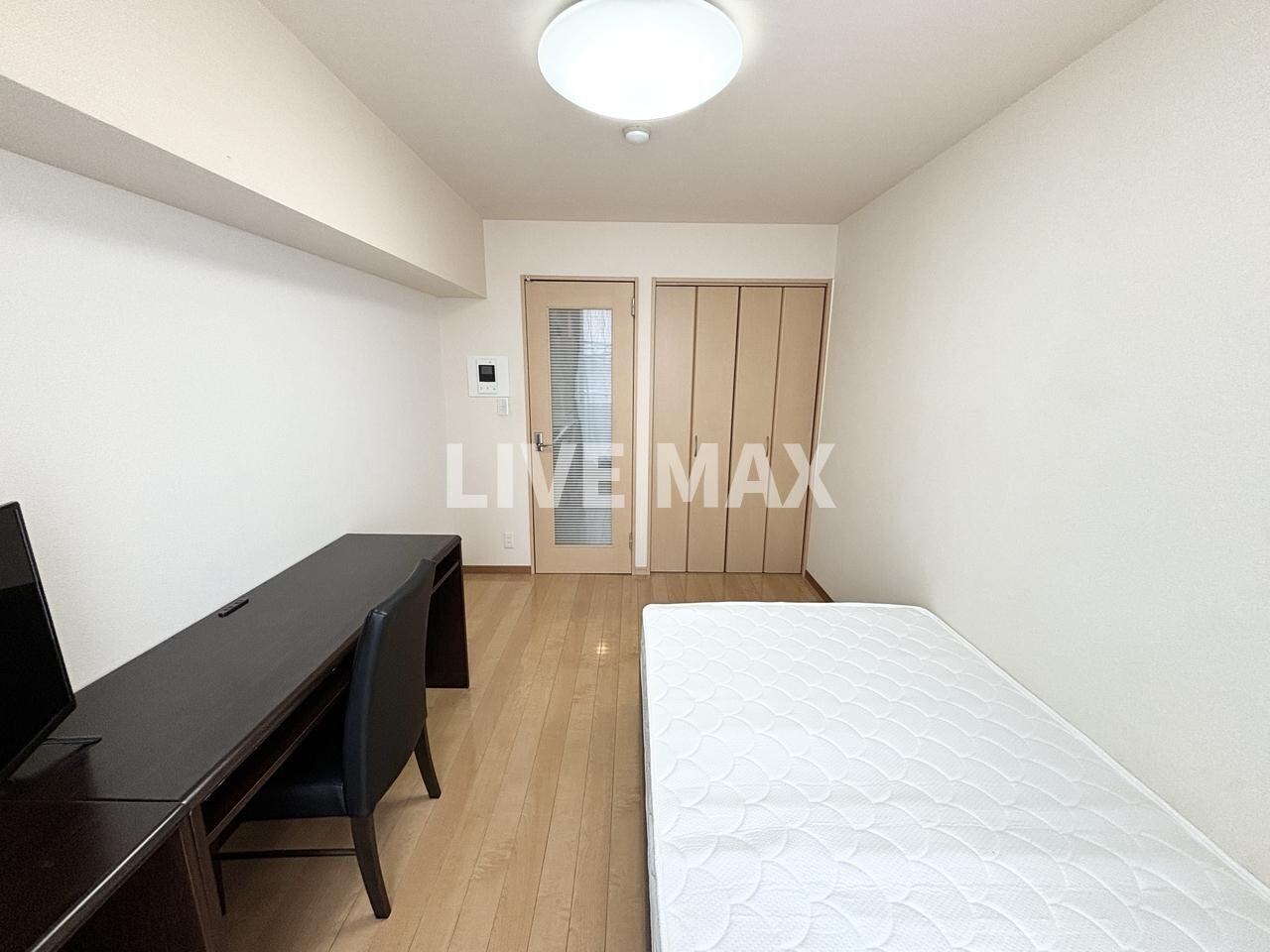 物件内観写真5　(別号室参考写真)