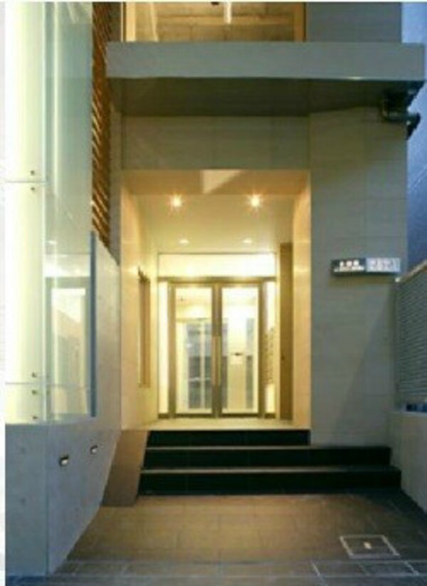 エントランス(★《見学予約受け付け中》設備充実の賃貸マンションです。お気軽)