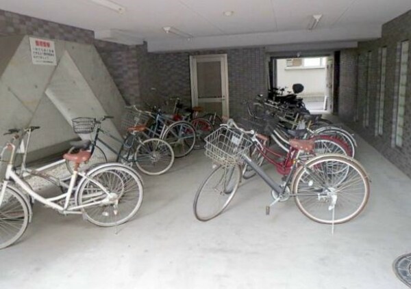 建物設備(駐輪場)