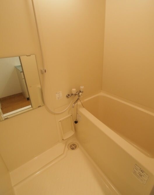 物件内観写真10　(別号室参照写真)