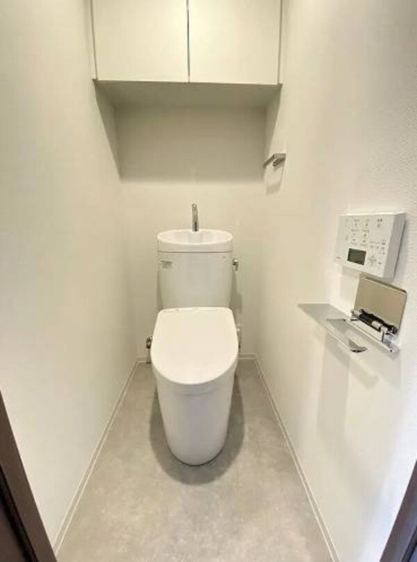 トイレ(別号室参考写真)