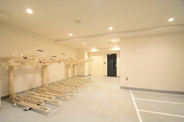 物件外観写真4　(駐輪場)