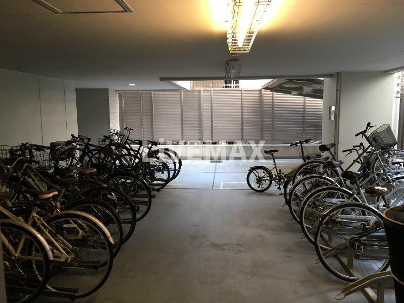 物件内観写真18　(駐輪場)