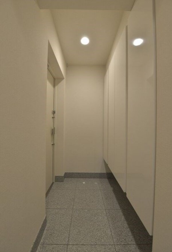 玄関(★《見学予約受け付け中》・設備充実分譲賃貸マンション★)
