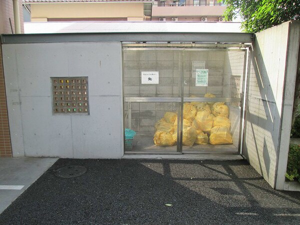 外観(ゴミ置場)
