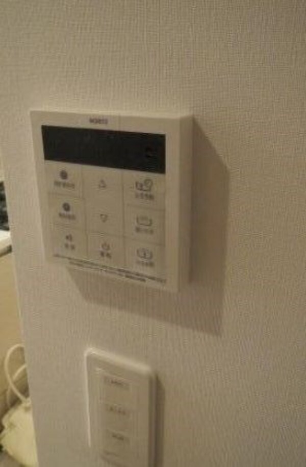 セキュリティ(仲介手数料は賃料の半月分です)