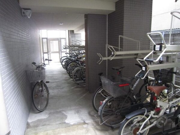 建物設備(駐輪場)