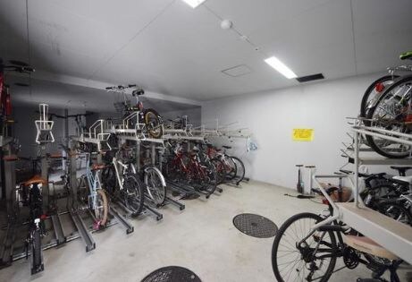 物件外観写真4　(駐輪場)