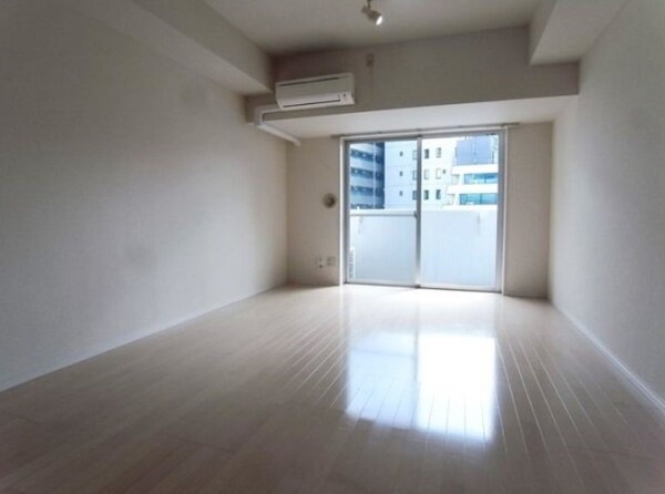 居室(他のお部屋の写真です。)