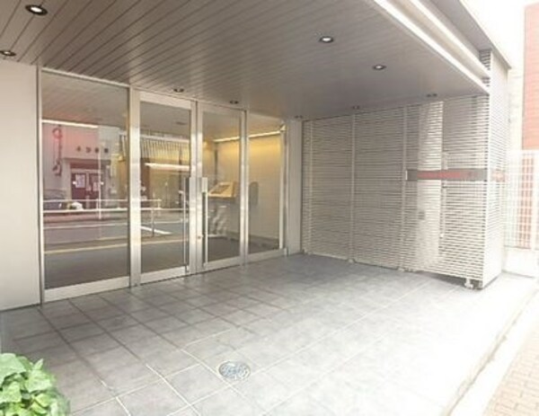 エントランス(設備充実のハイグレード賃貸マンションです。)