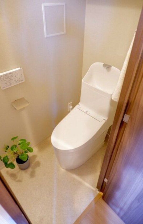 トイレ(※家具家電付きではございません※)