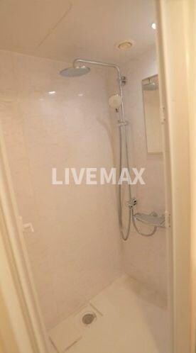 物件内観写真8　(シャワールーム)