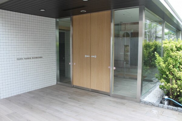 エントランス(弊社は全物件が仲介手数料半月分+税でご紹介可能です。)