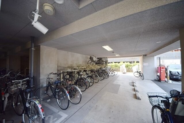 物件内観写真21　(駐輪場)