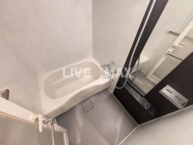 物件内観写真8　(浴室乾燥機付)