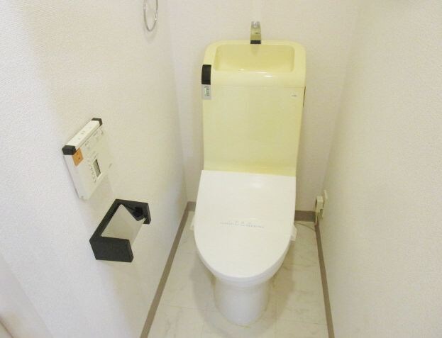 物件内観写真10　(別号室参照写真)