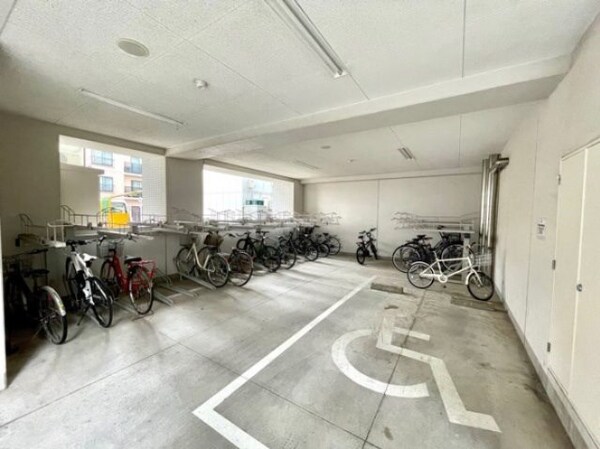 駐車場(駐輪場)