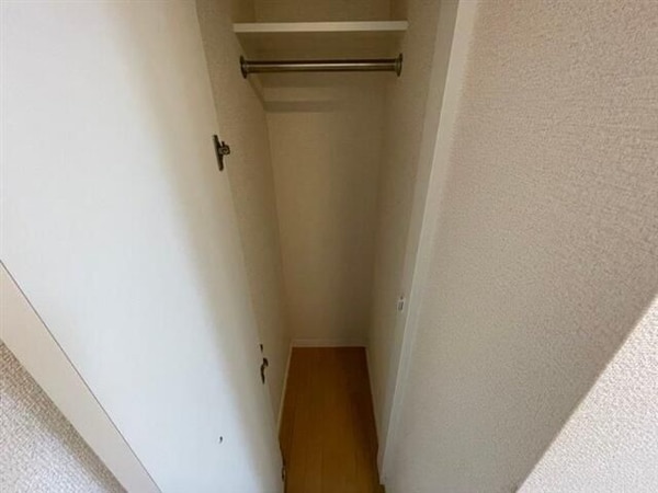 内装他