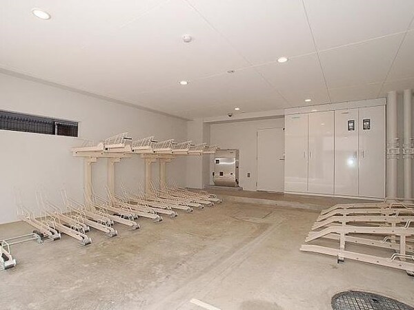 駐車場(駐輪場)