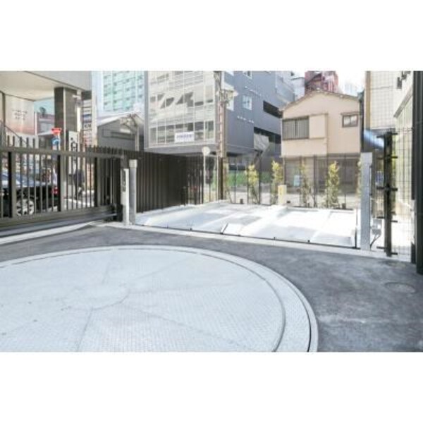 駐車場(弊社は全物件が仲介手数料半月分+税でご紹介可能です。)