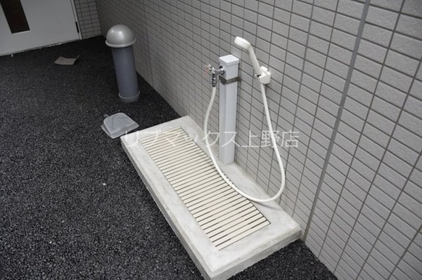 建物設備(ペット用足洗い場)