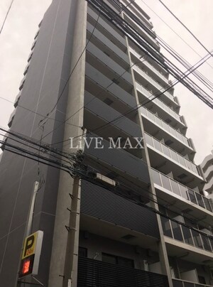 Log上野駅前外観写真