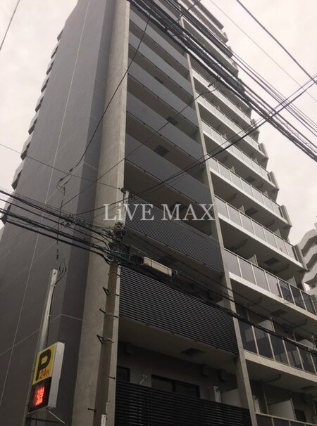 Log上野駅前外観写真