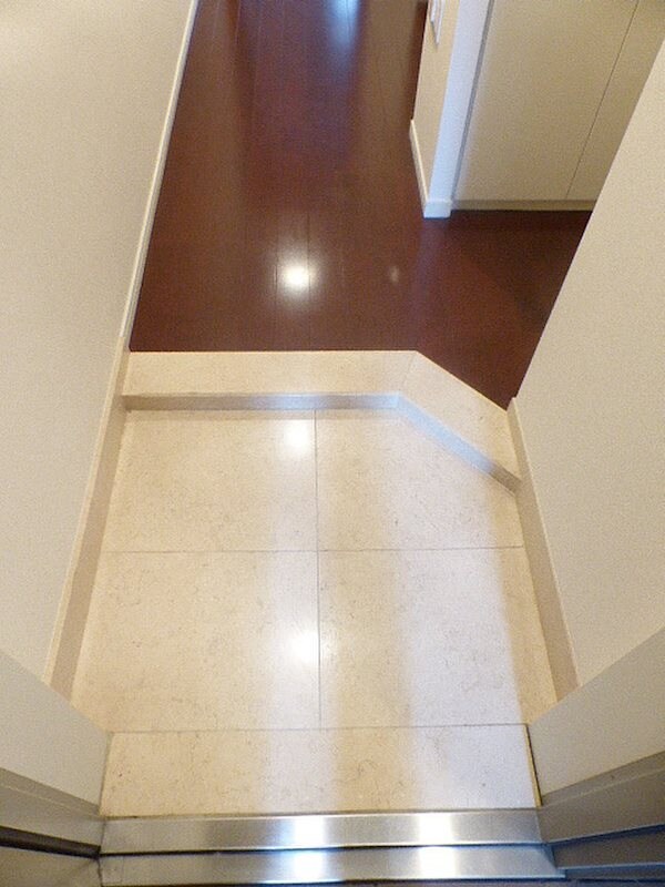 玄関(別号室参考写真)