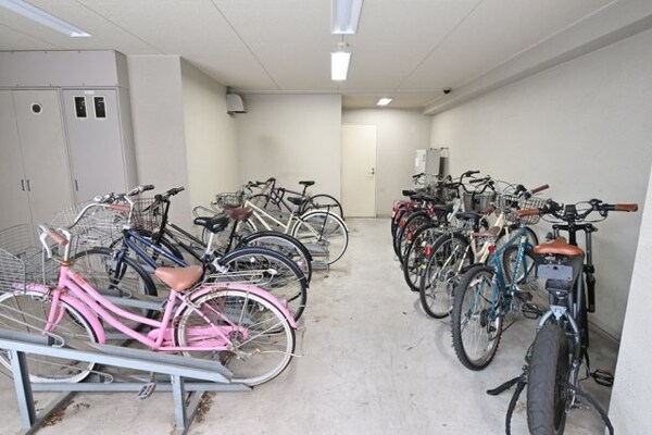 駐車場(駐輪場)